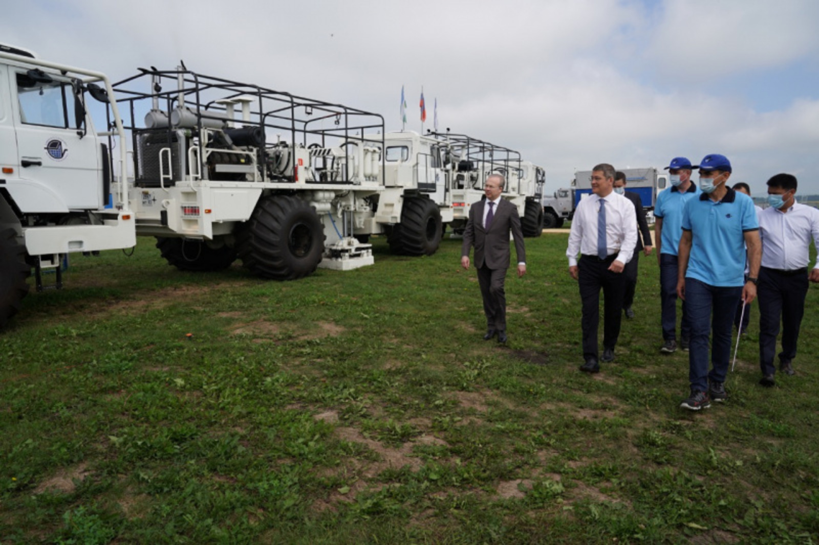 Фото со страницы Радия Хабирова в соцсетях.