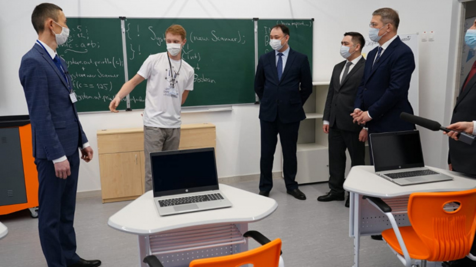 Фото со страницы Радия Хабирова в соцсети.