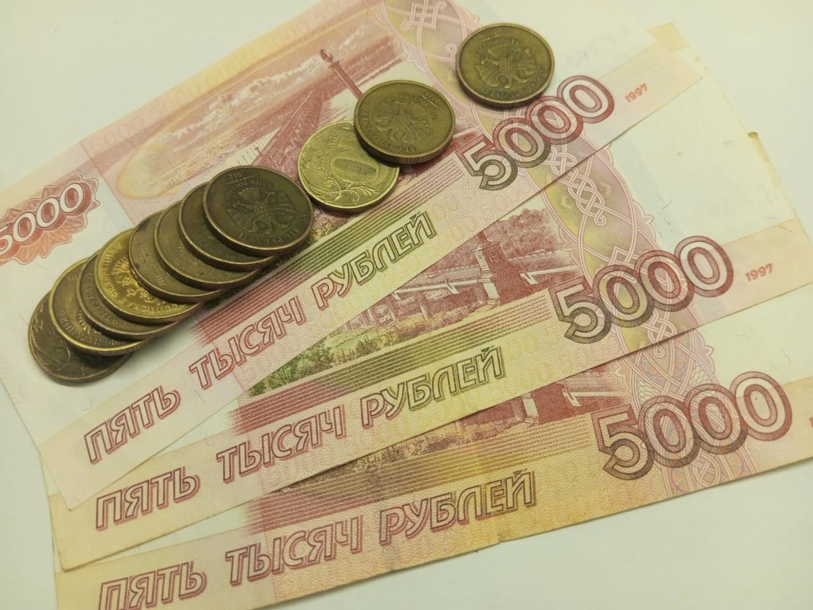 Евгении Сюткиной.