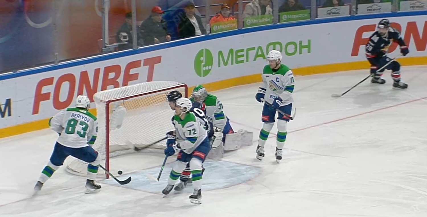 скриншот видео матча.