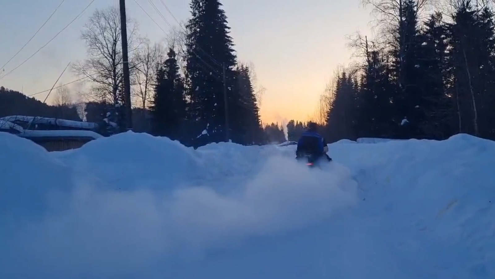 скриншот видео.  ГУ МЧС России по Пермскому краю.