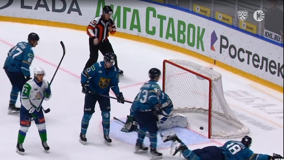 скриншот видео матча.