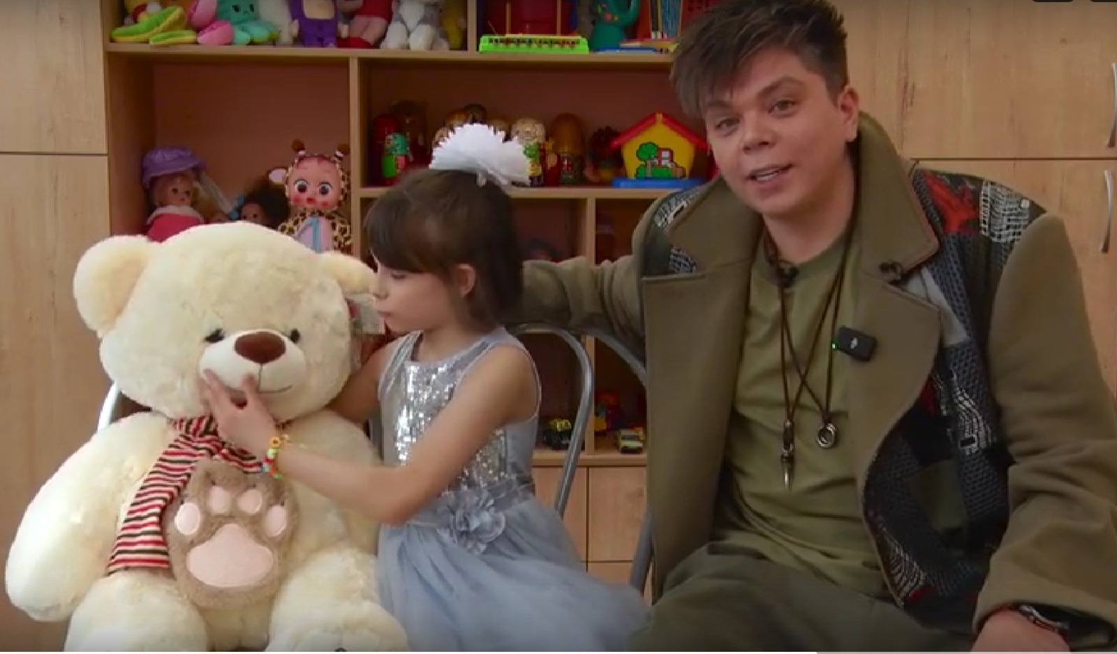 скриншот видео. VK, личная страница Элвина Грея.