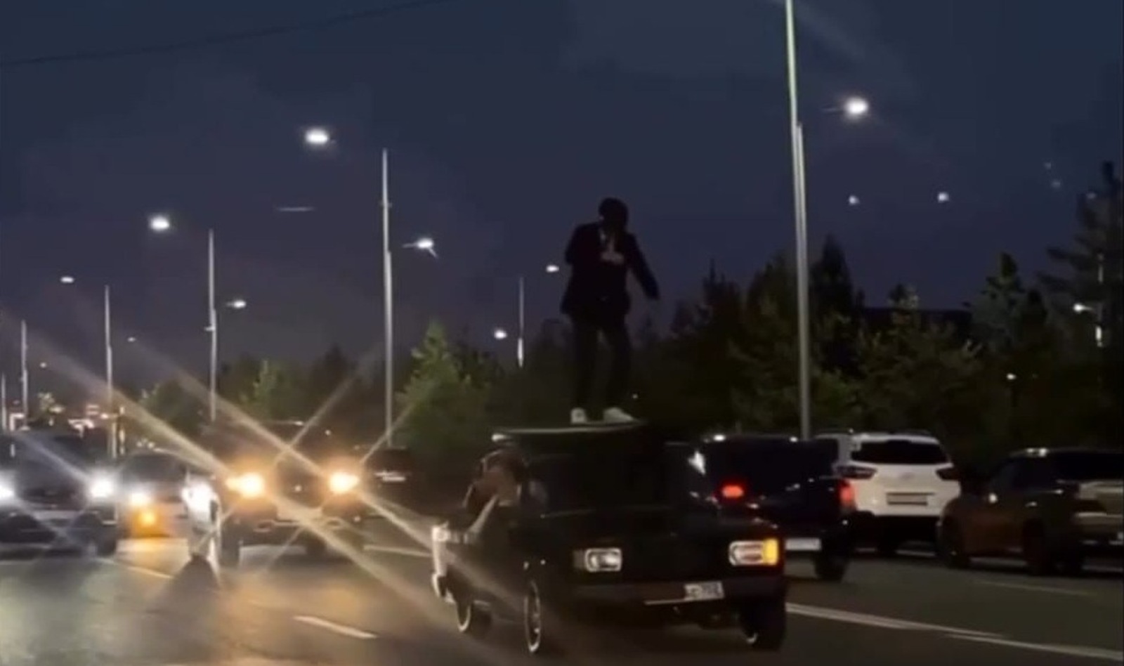 скриншот видео.