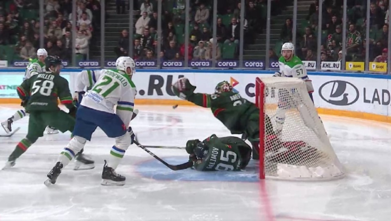 скриншот видео матча. скриншот видео матча.