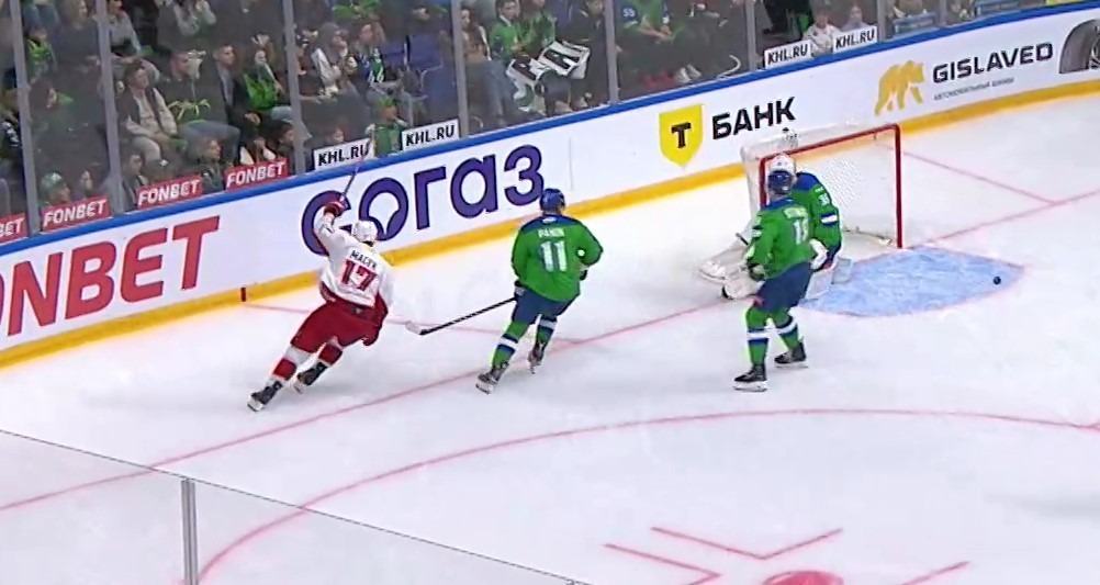 скриншот видео матча.