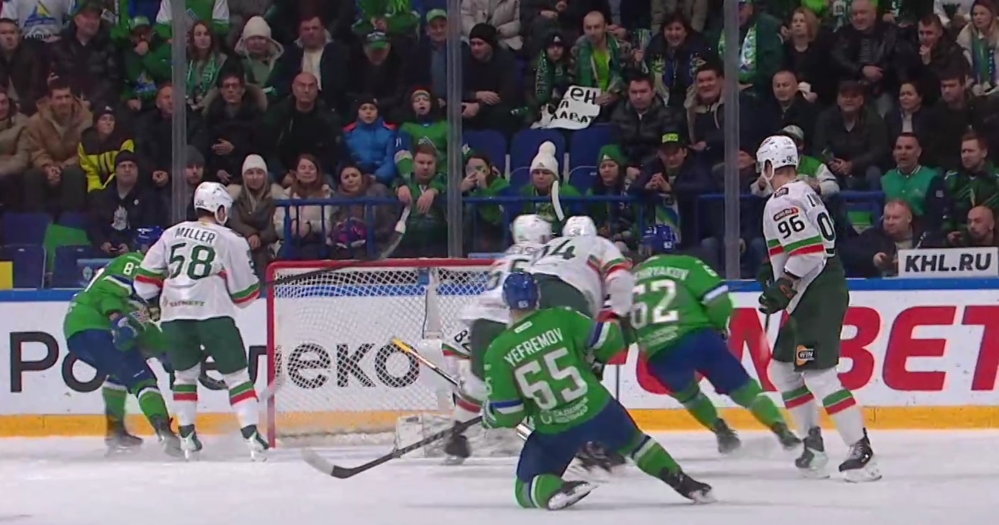 скриншот видео матча. скриншот видео матча.