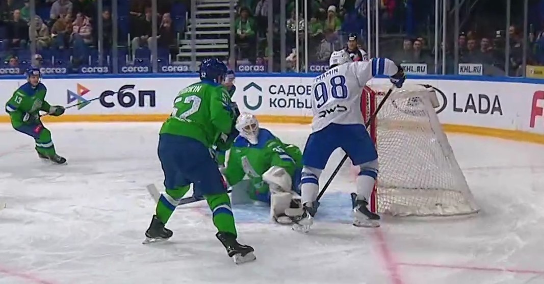 скриншот видео матча. скриншот видео матча.