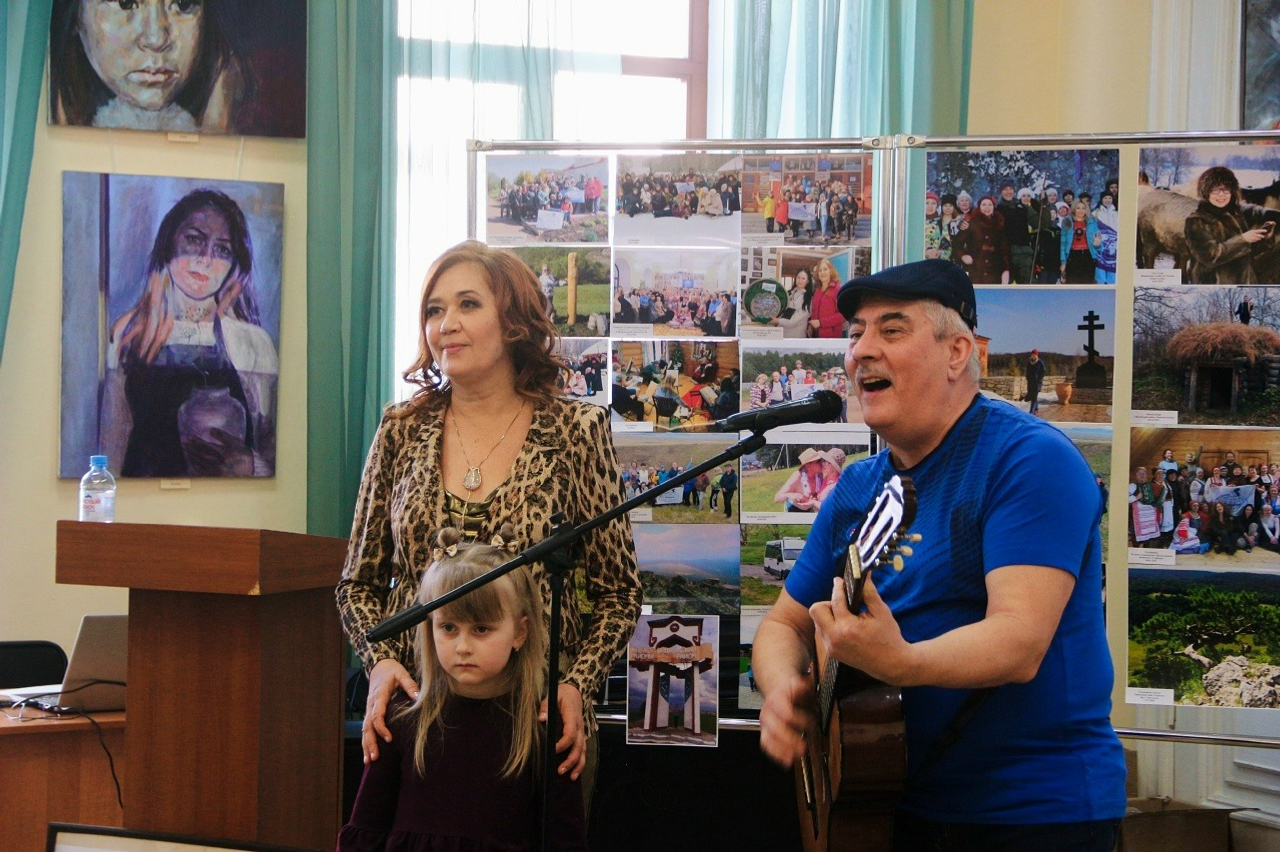 Александра Иванова. «Общественная электронная газета».