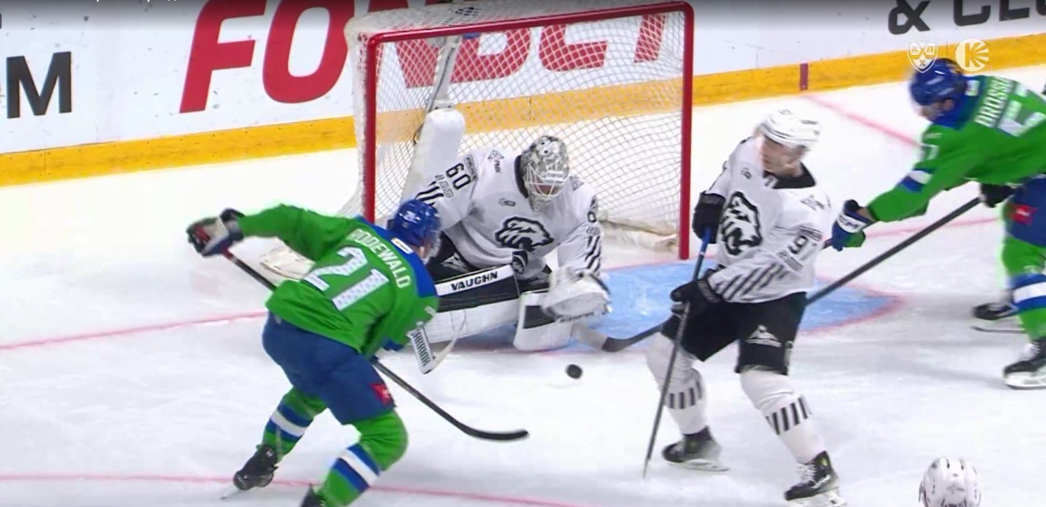 скриншот видео матча.