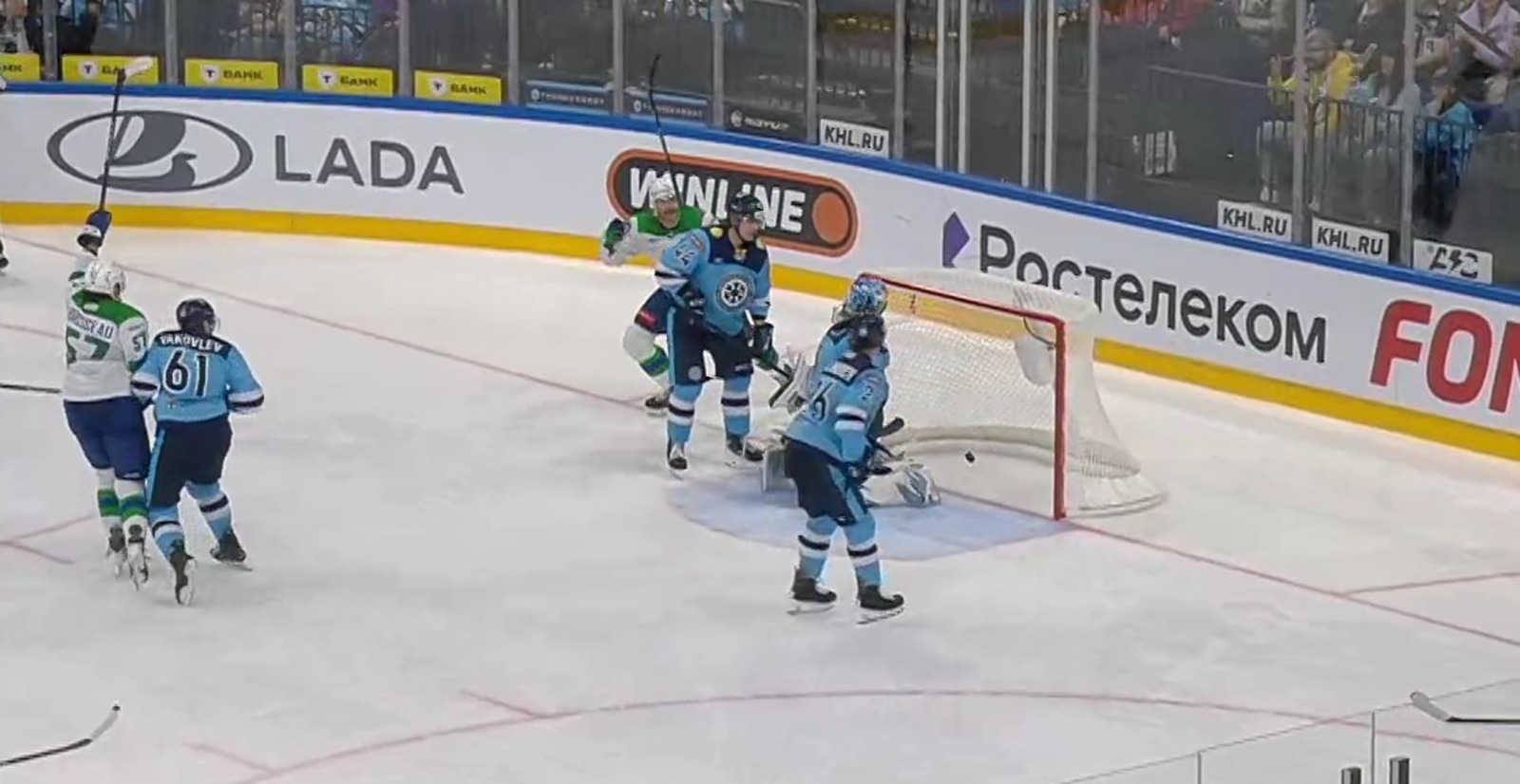 скриншот видео матча.