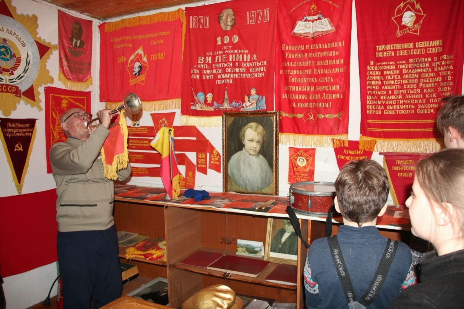 Евгении Сюткиной. «Общественная электронная газета».