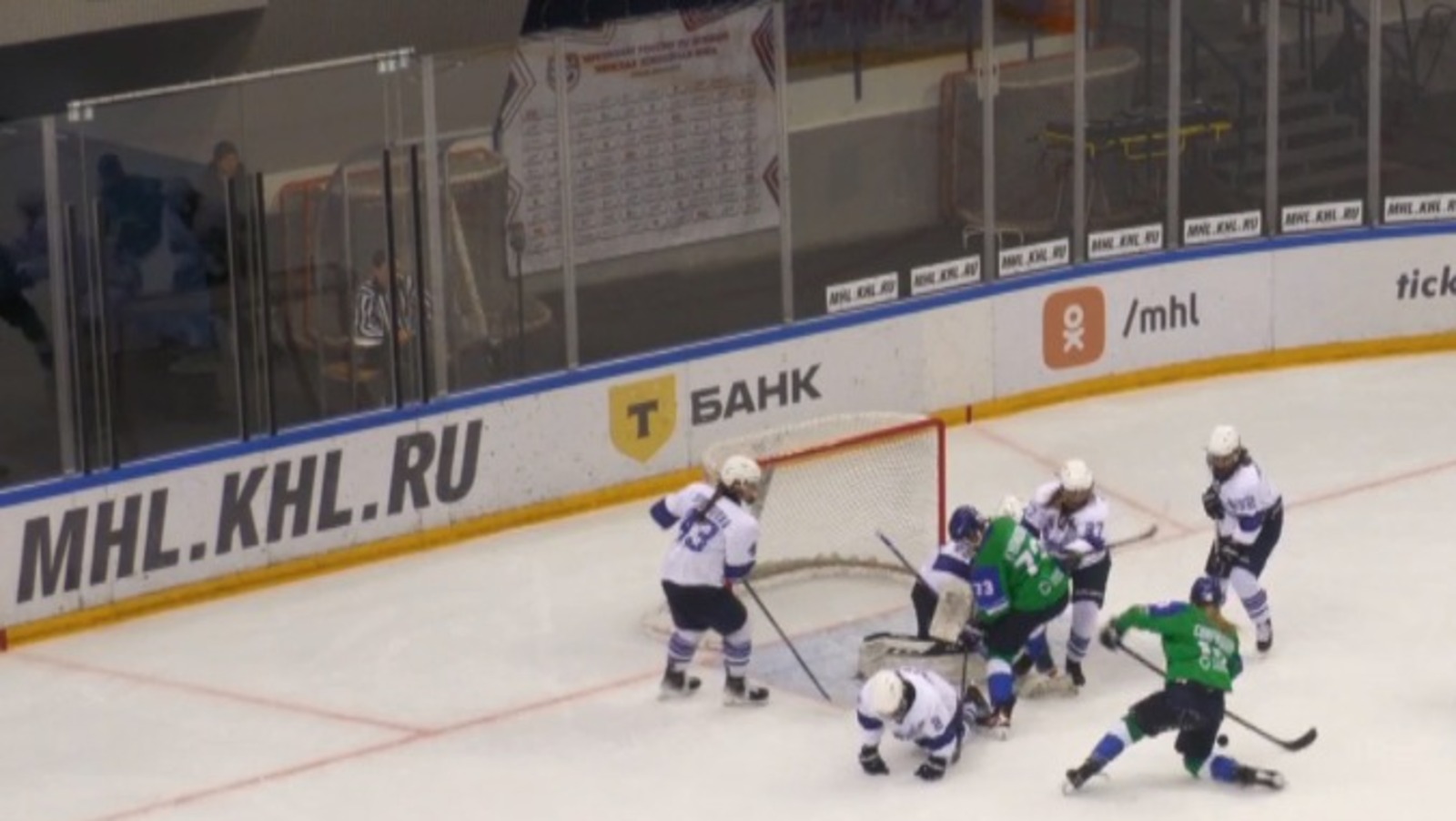 скриншот видео матча.