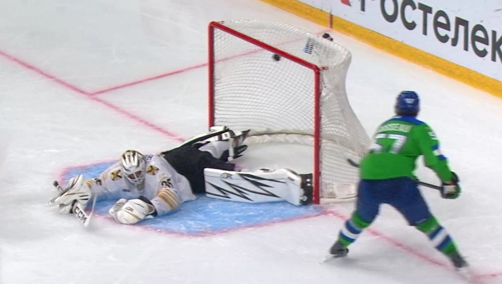 скриншот видео матча. скриншот видео матча.