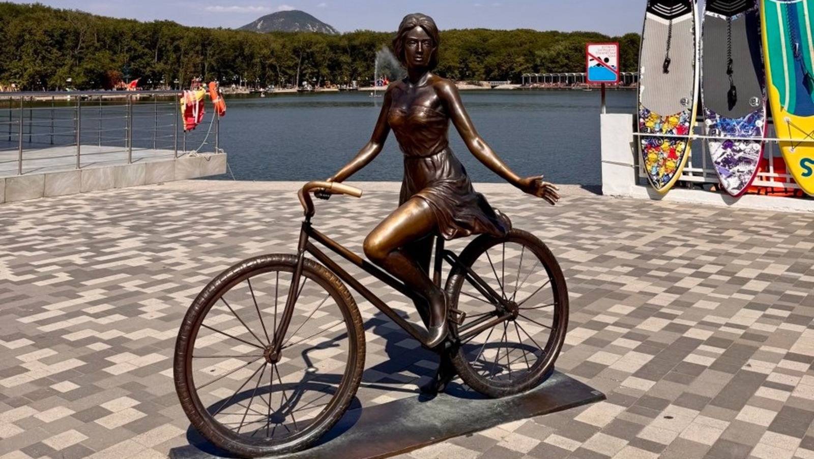 Елены Колоколовой.