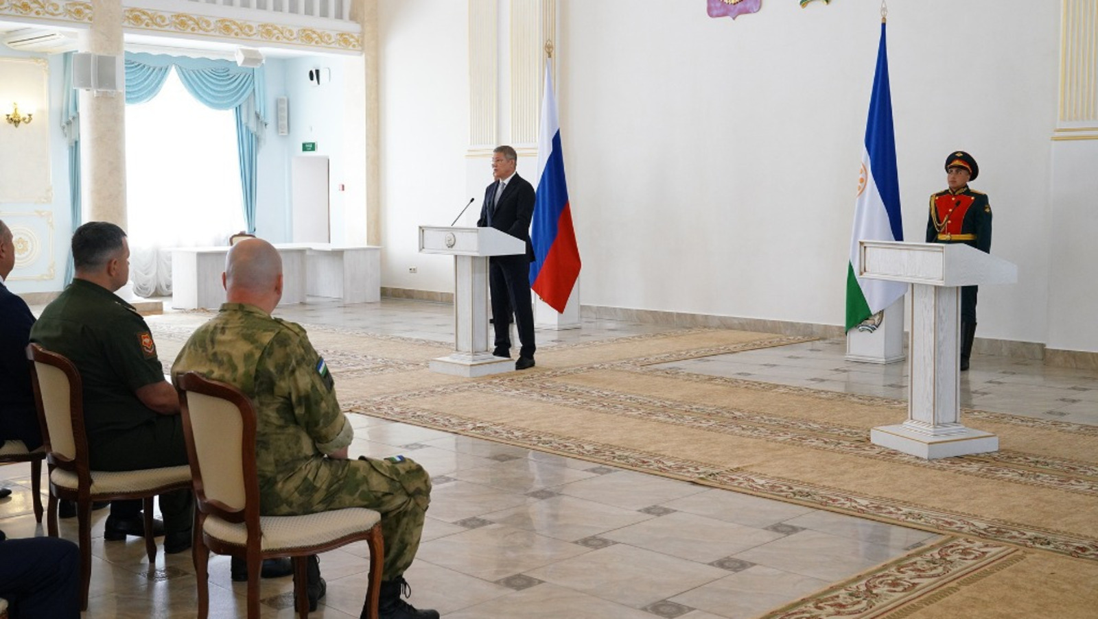 Олега Яровикова.