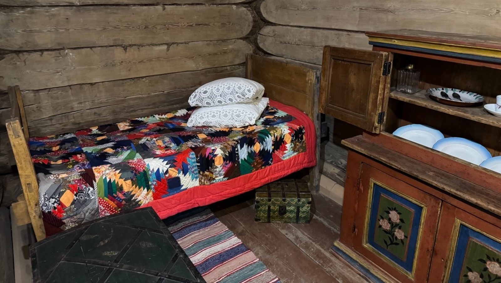 Елены Колоколовой.