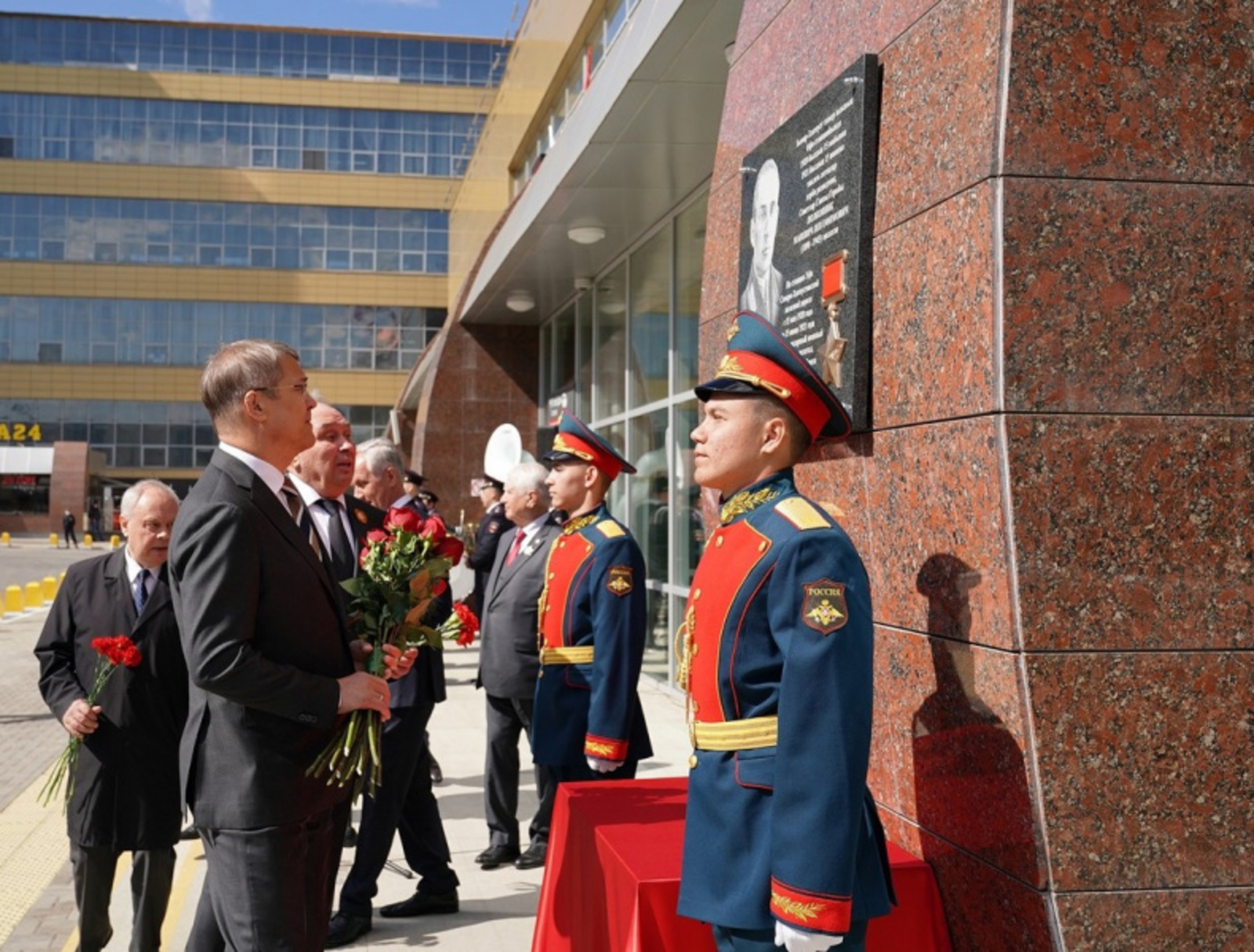Фото со страницы Радия Хабирова в соцсетях.