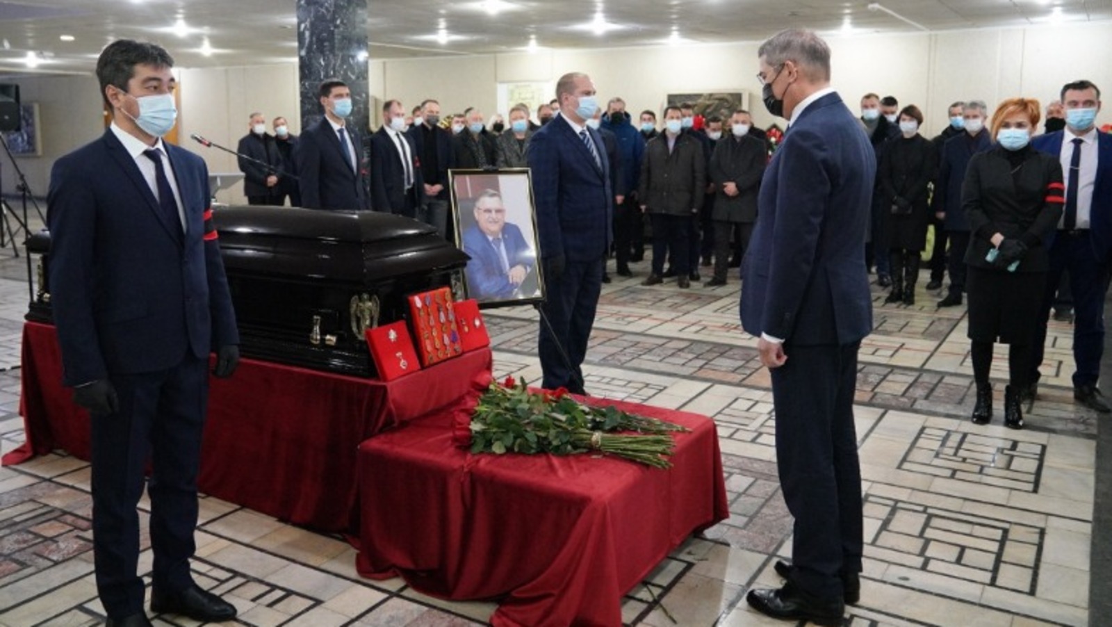 Олега Яровикова.