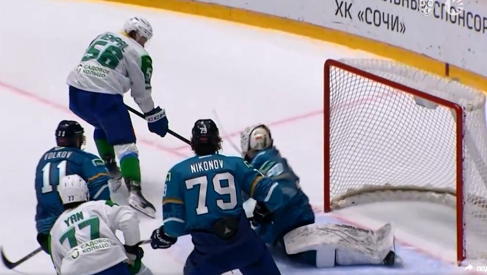 скриншот видео матча.