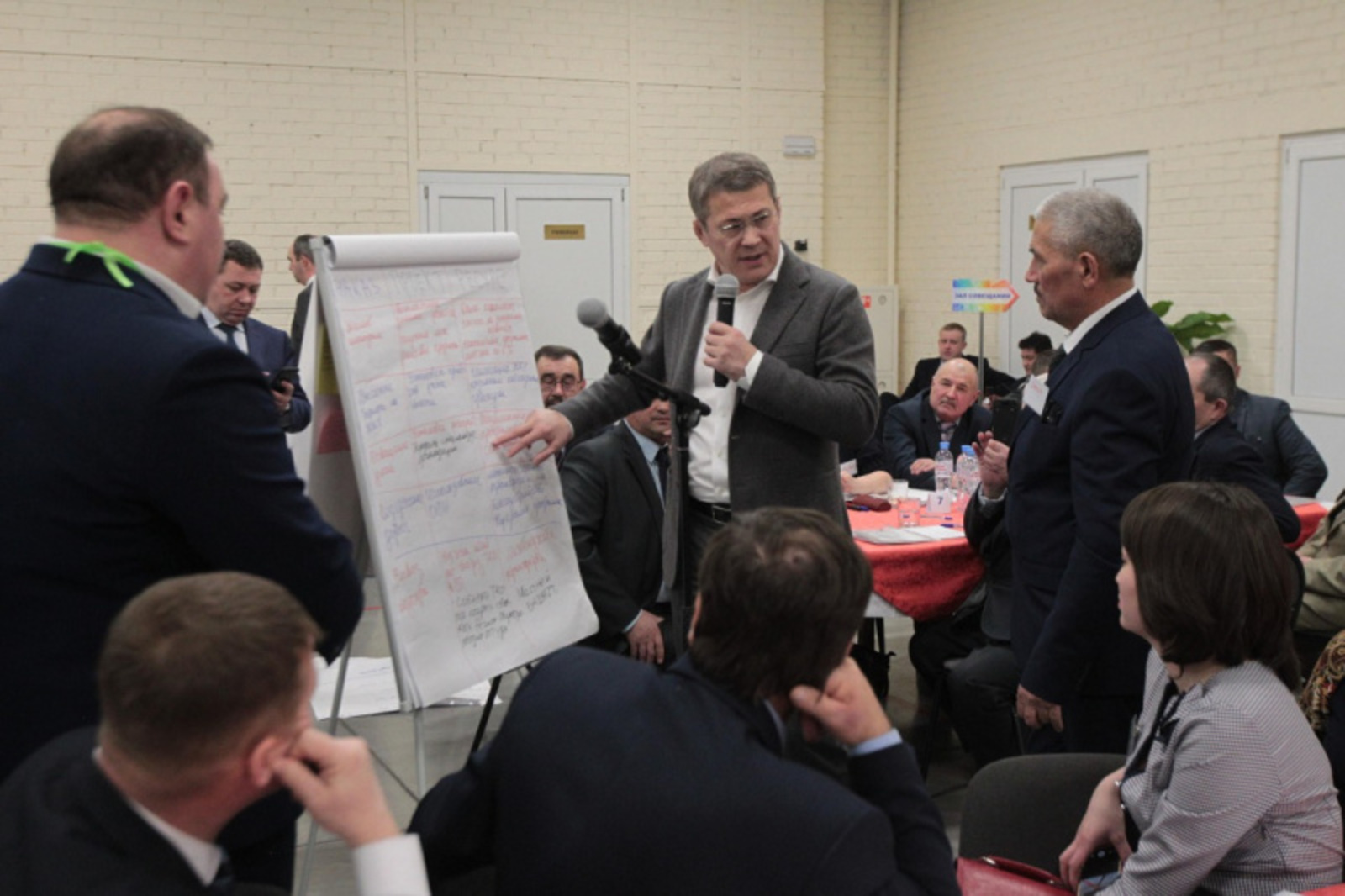 Фото со страницы Радий Хабирова в соцсети.