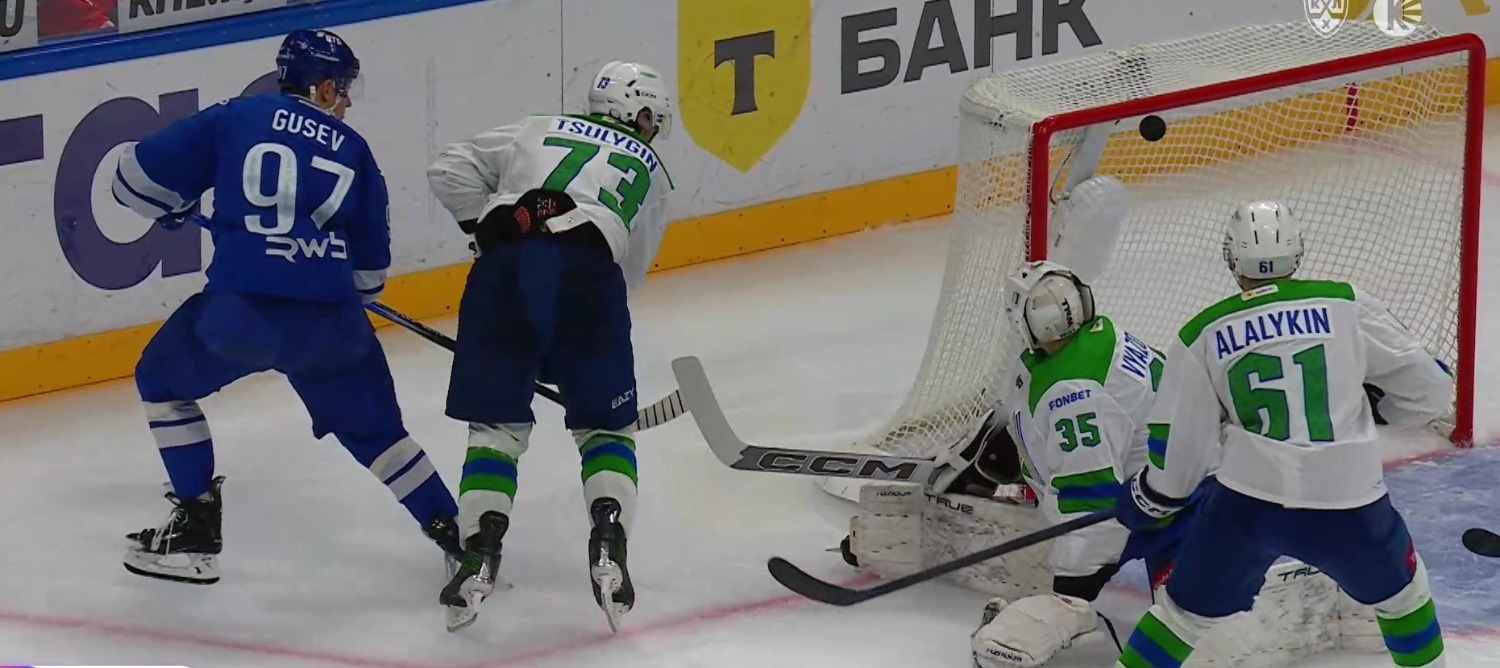 скриншот видео матча.