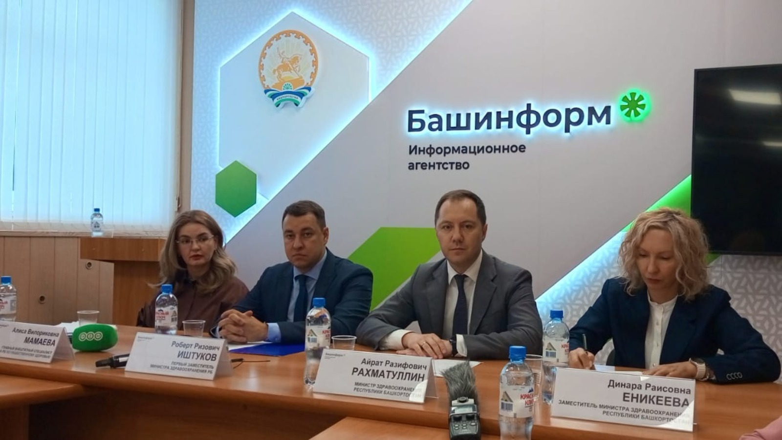 Евгении Сюткиной.