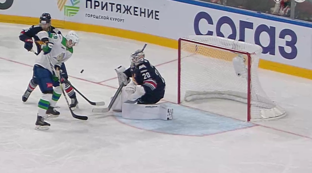 скриншот видео матча.