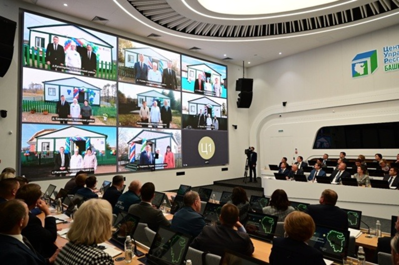 c личной страницы Радия Хабирова в соцсети.