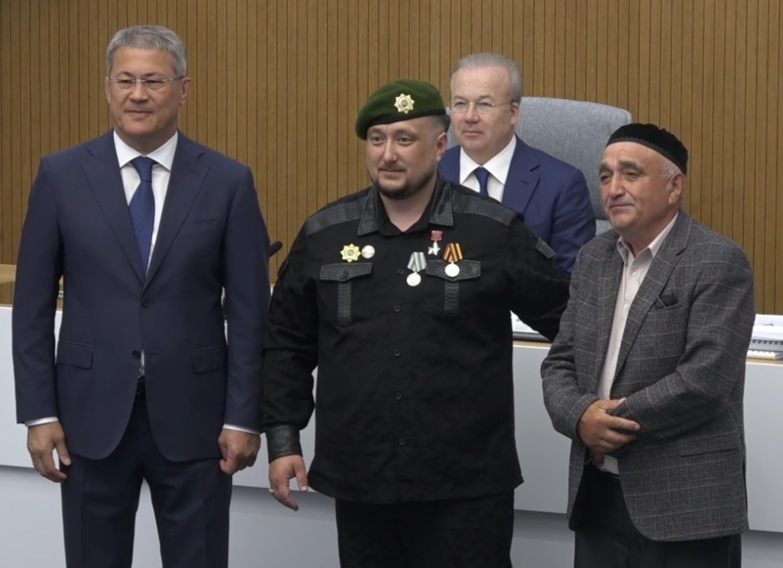 скриншот видео.