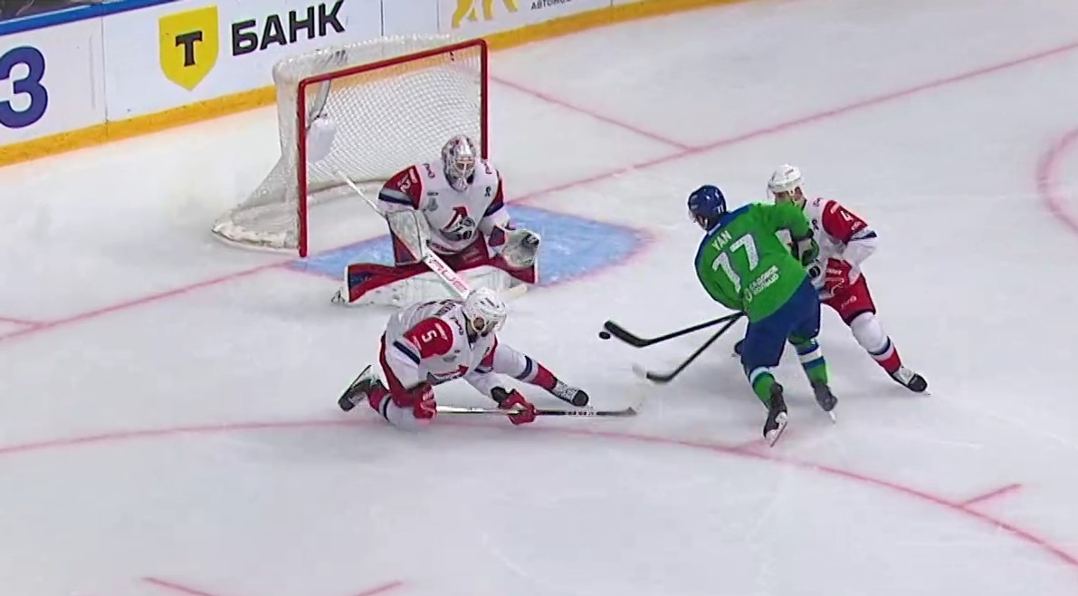 скриншот видео матча. скриншот видео матча.