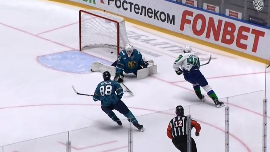 скриншот видео матча.