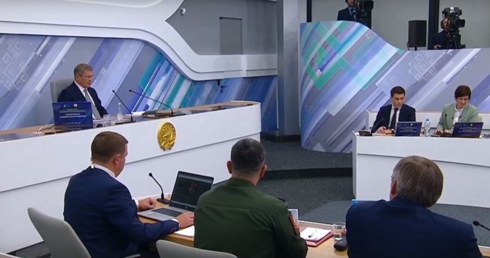 скриншот видео.