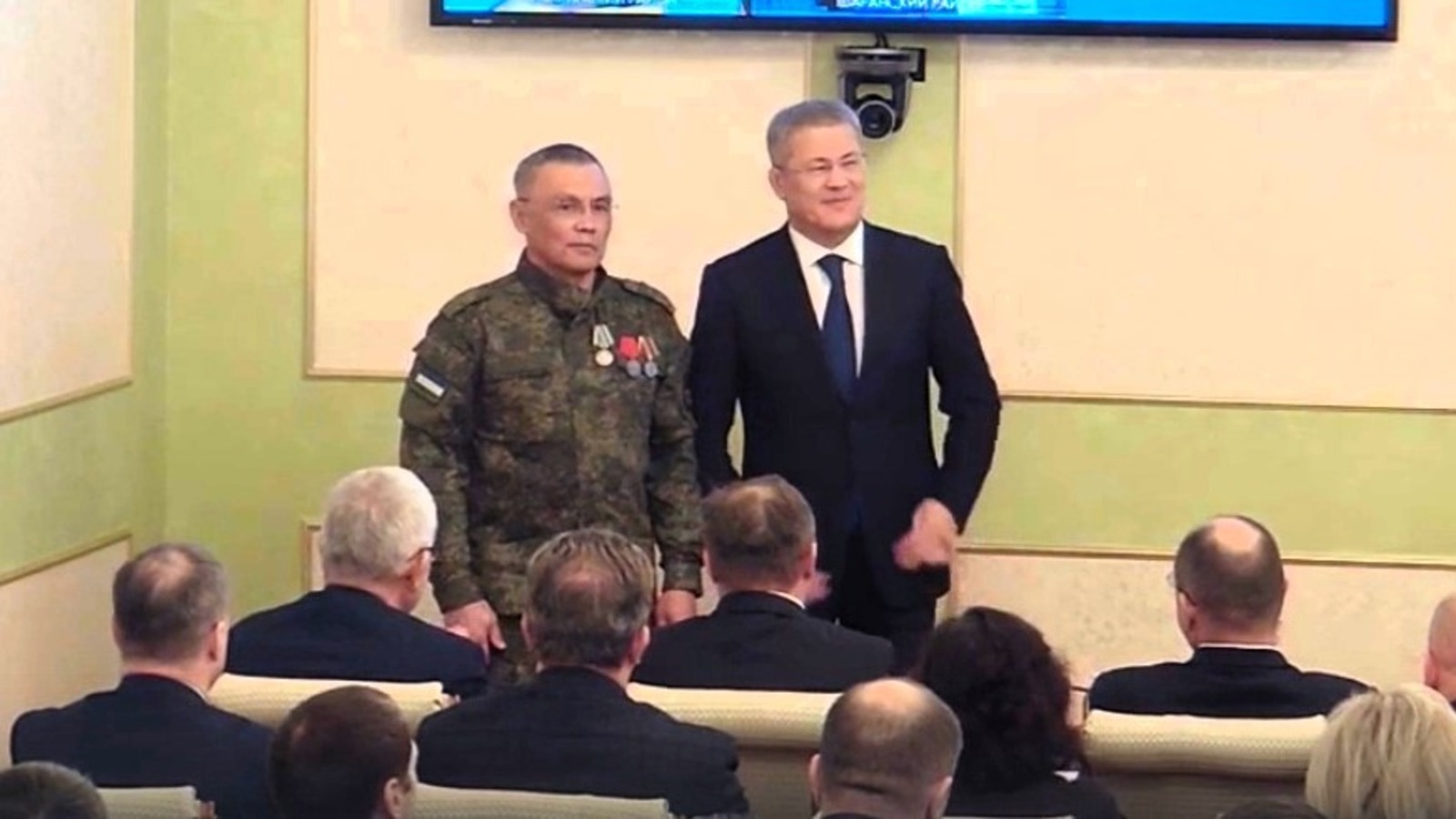 скриншот видео.