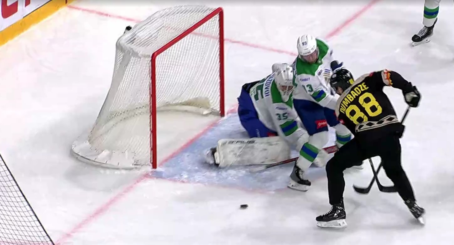 скриншот видео матча. скриншот видео матча.