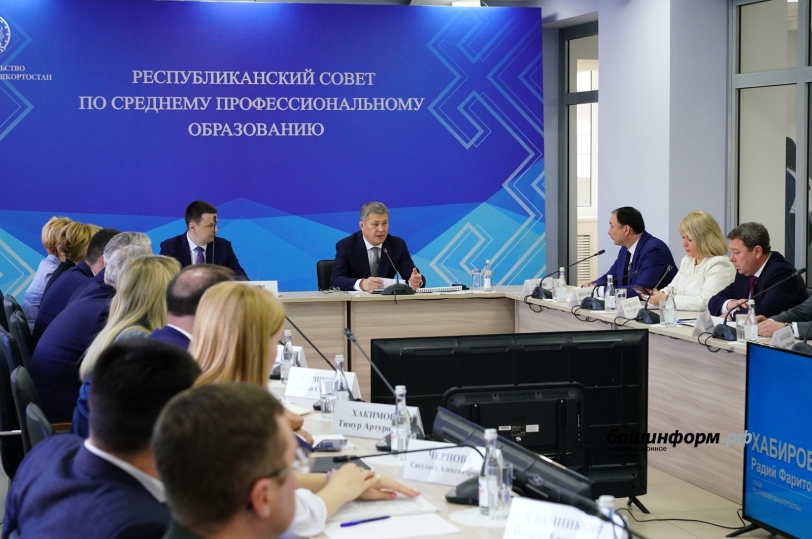 Олега Яровикова.