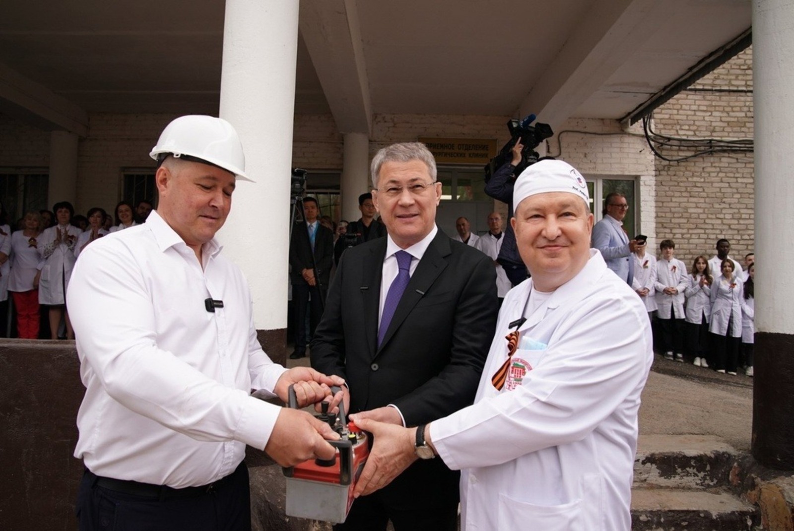 c личной страницы Радия Хабирова в соцсети.