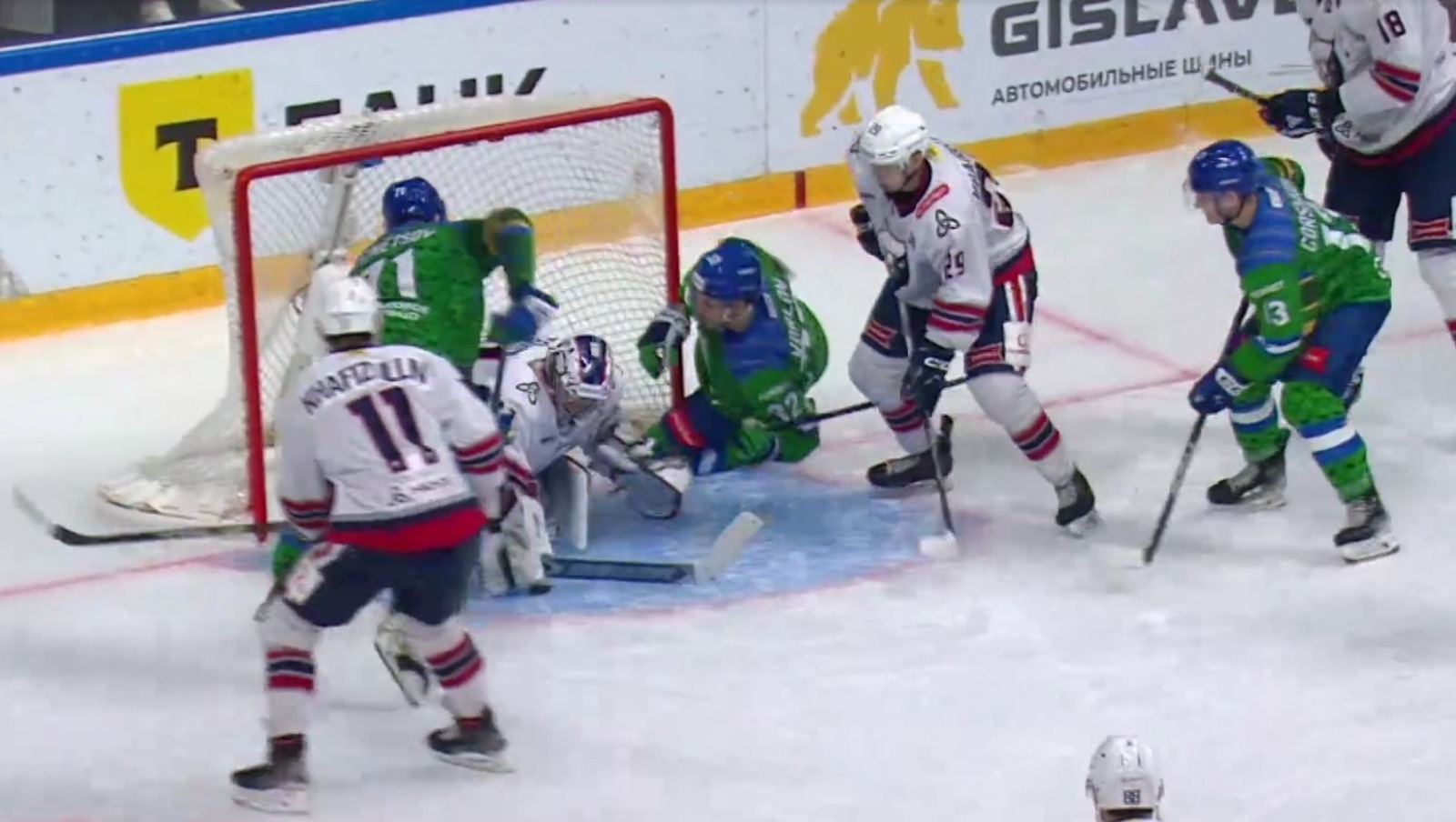 скриншот видео матча. скриншот видео матча.