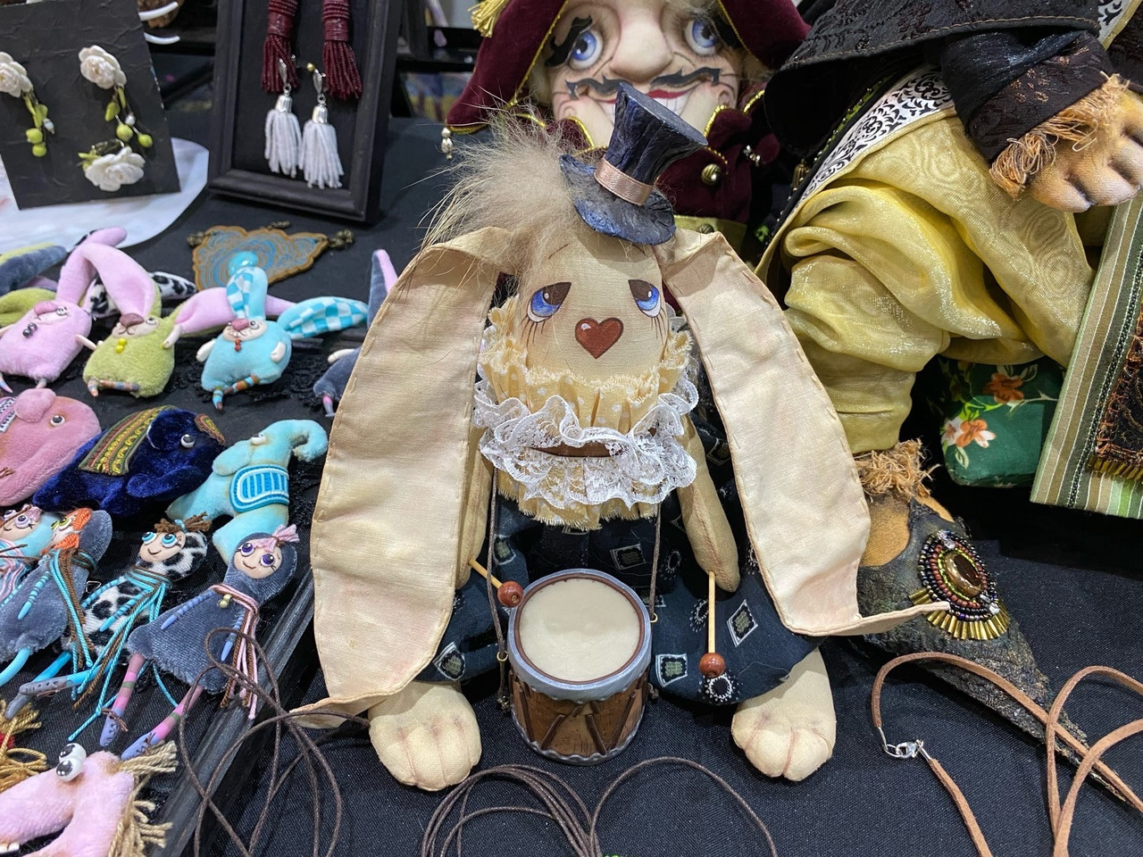 Елена Колоколова.