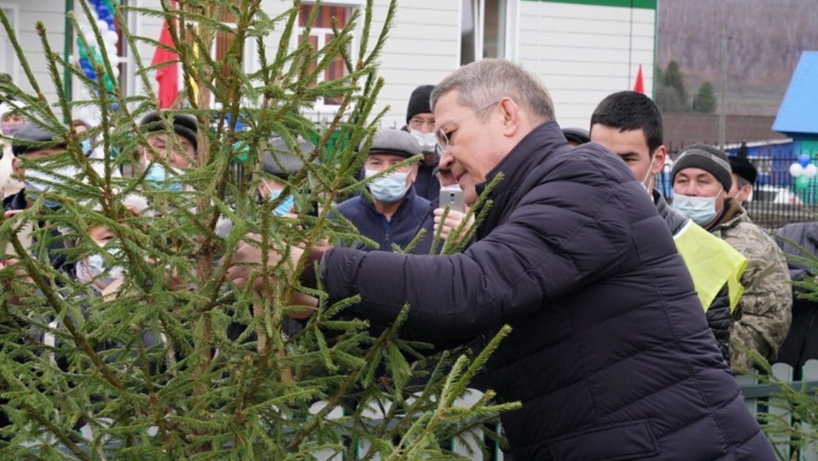 с личной страницы Радия Хабирова в соцсетях.