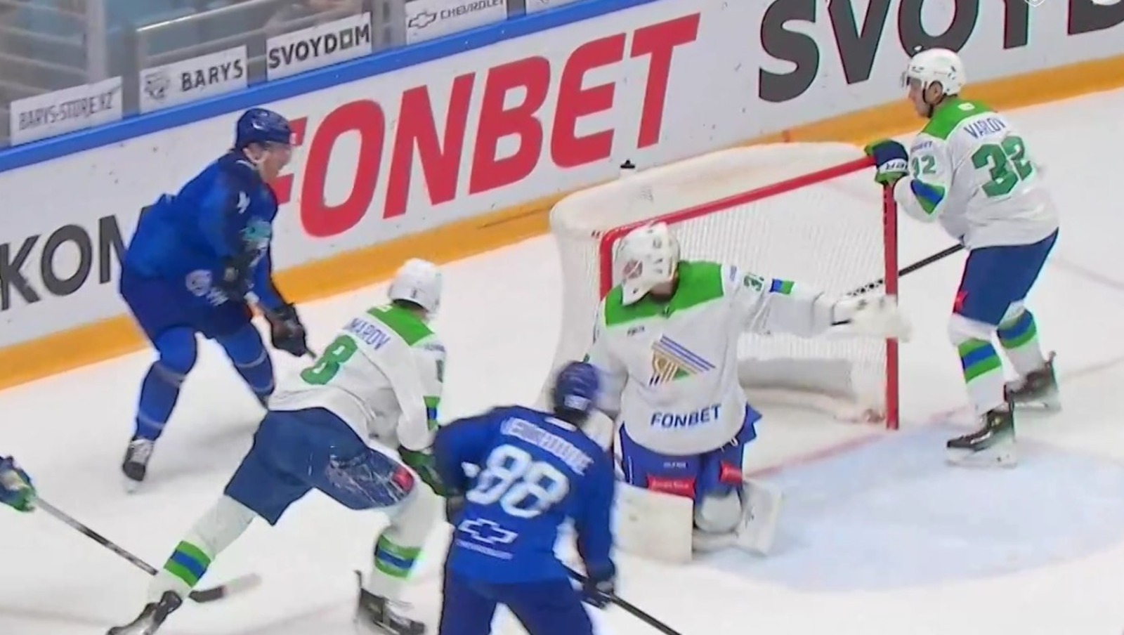 скриншот видео матча. скриншот видео матча.