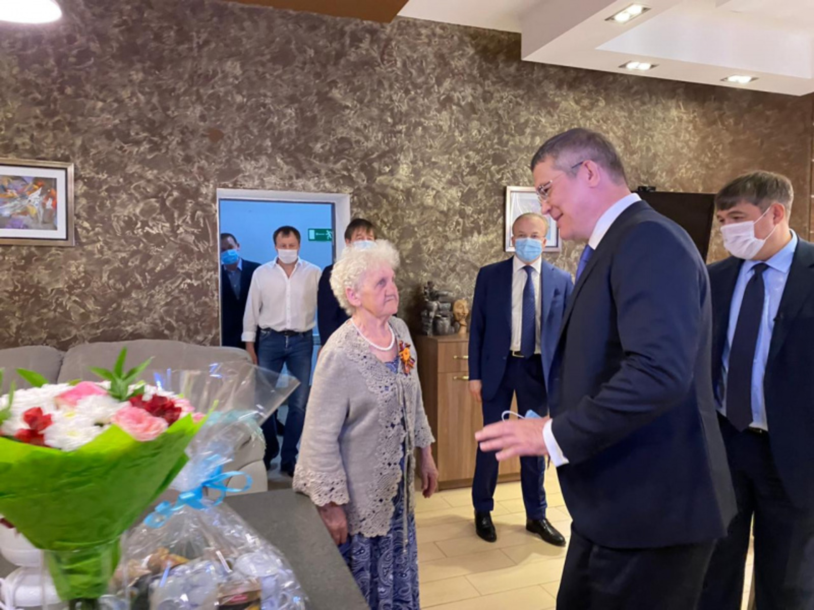 Фото со страницы Радия Хабирова в соцсети.