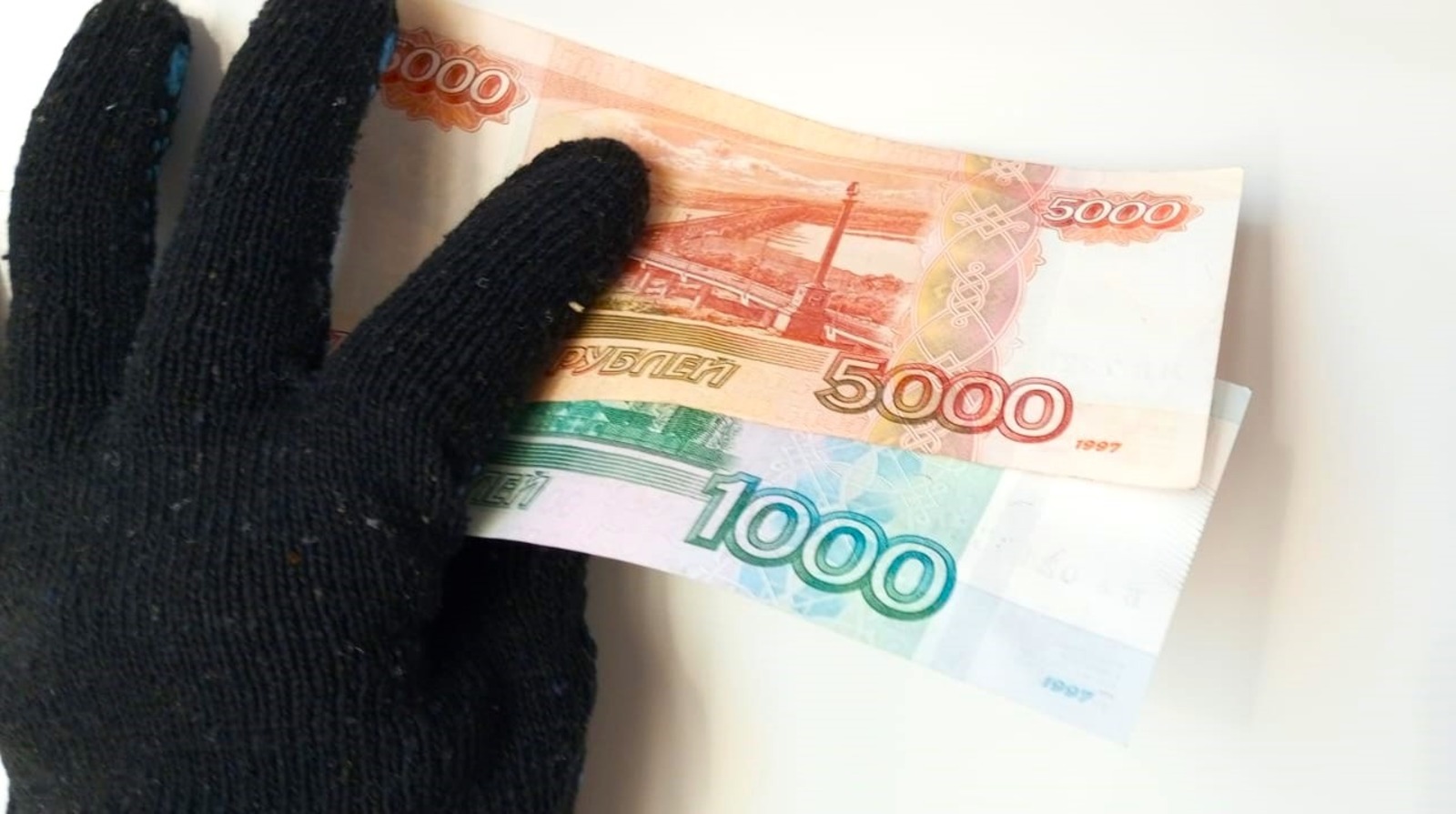 Евгении Сюткиной.