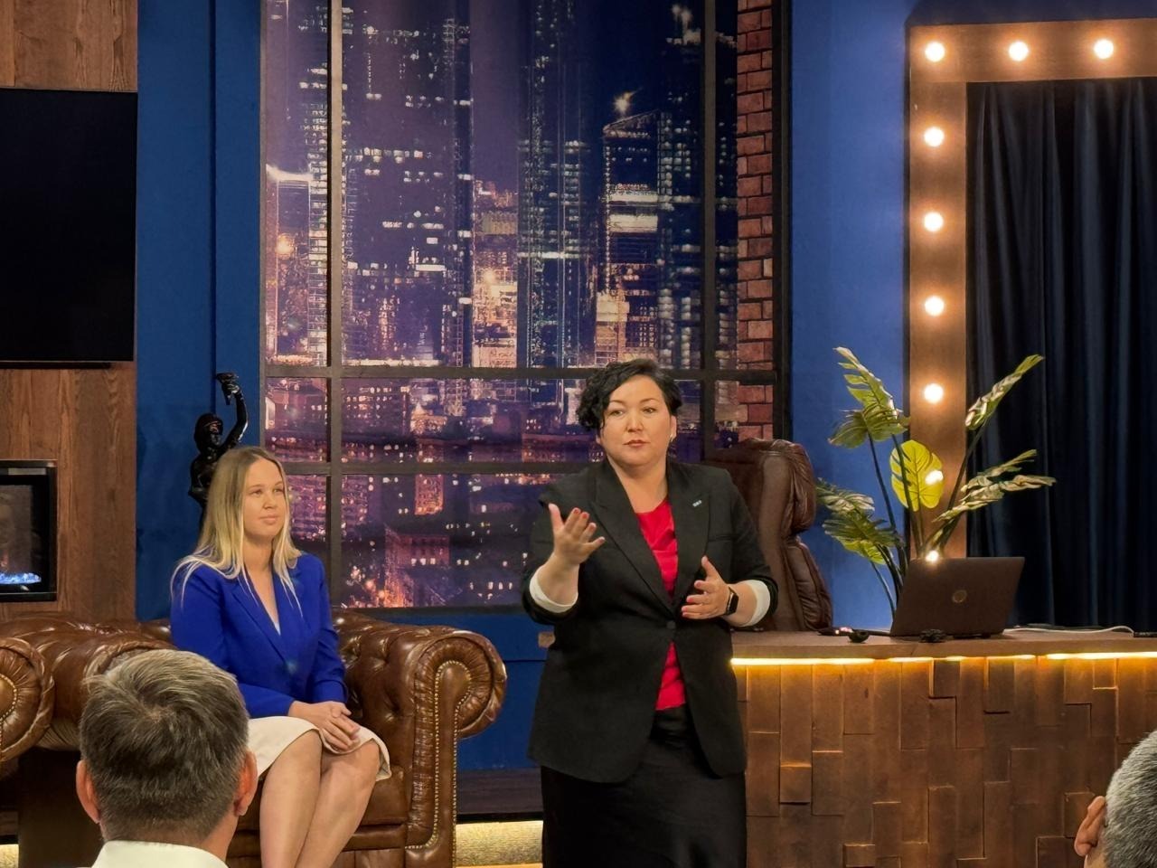 Елены Колоколовой.