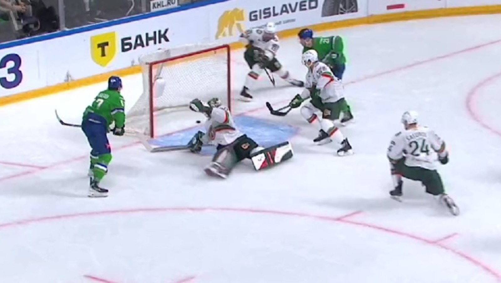 скриншот видео матча. скриншот видео матча.