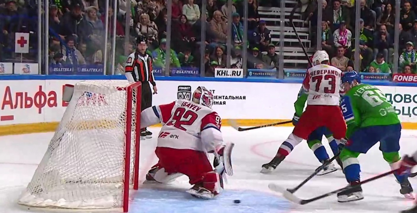 скриншот видео матча.